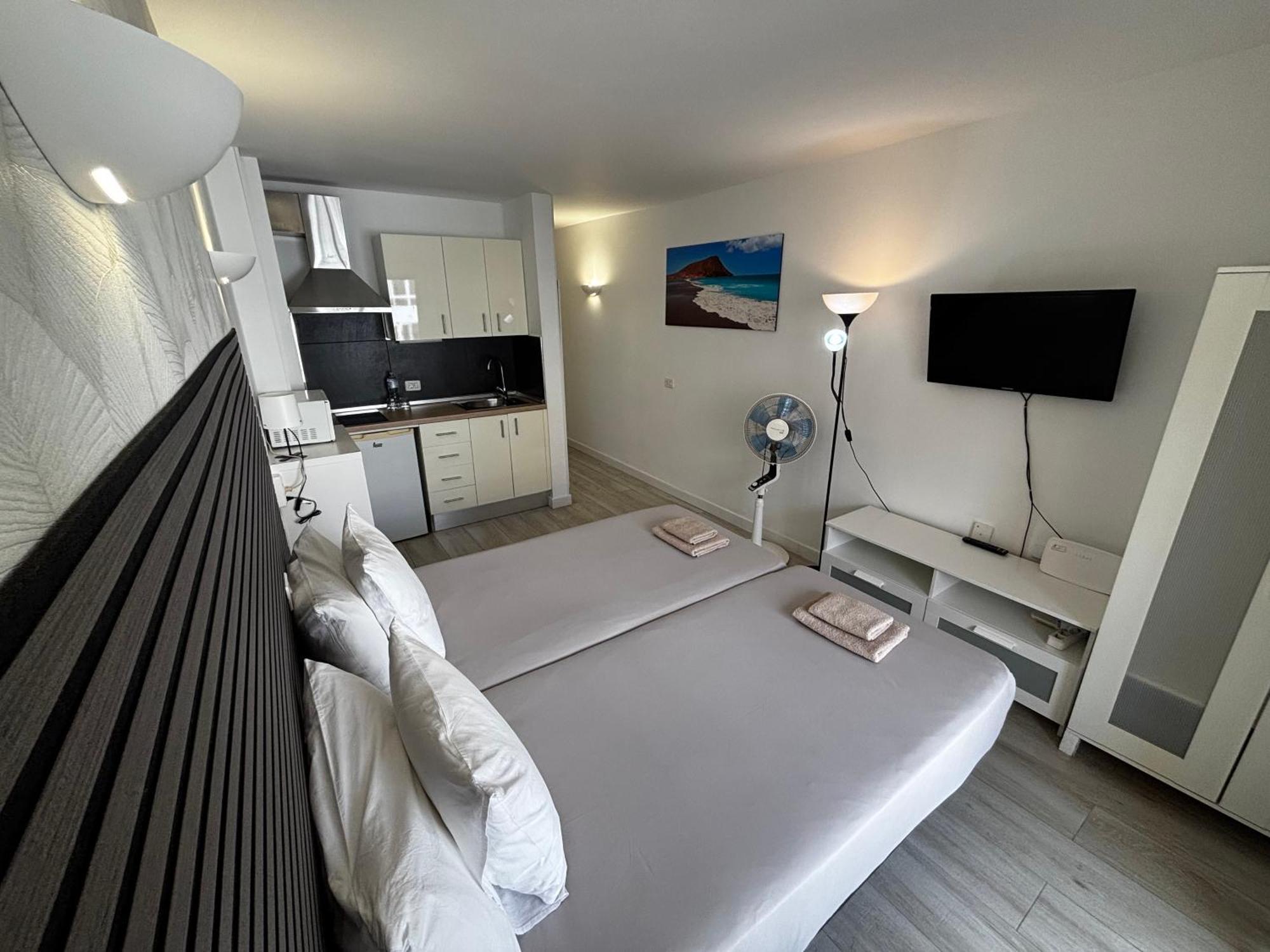 Cozy Studio In Los Cristianos Beach Free Wifi Arona  Εξωτερικό φωτογραφία