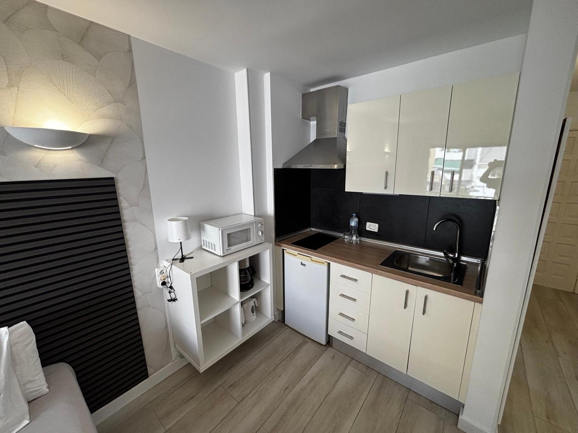 Cozy Studio In Los Cristianos Beach Free Wifi Arona  Εξωτερικό φωτογραφία